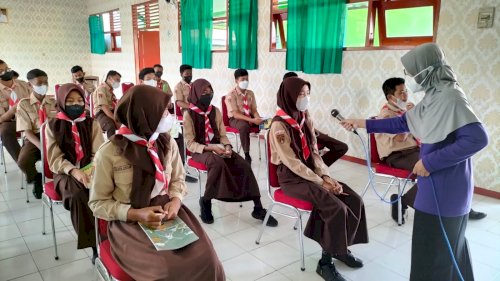 Penyuluhan Gizi Seimbang di SMP N 1 Cawas